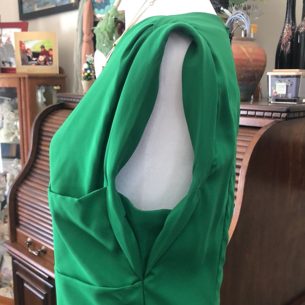 Express Sheath Dress Boldly in Green - Picture 8 of 16